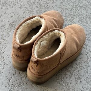 CLASSIC ULTRA MINI PLATFORM BOOT